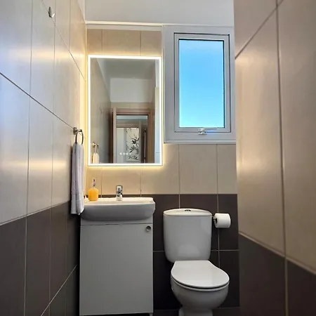 Salt & Kozee 2br Cozy Flat With Pool Access - Near Beaches *