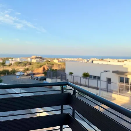 شقة Salt & Kozee 2br Cozy Flat With Pool Access - Near Beaches