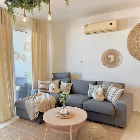 Salt & Kozee 2br Cozy Flat With Pool Access - Near Beaches * Paralimni
