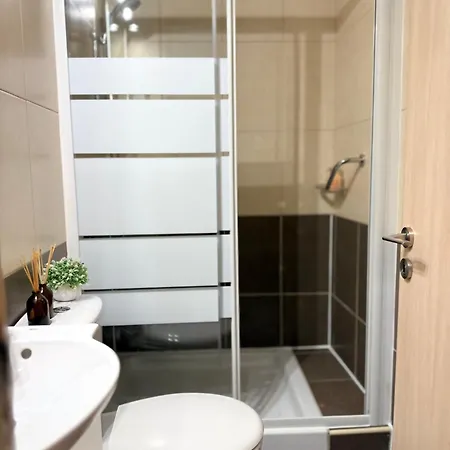 Salt & Kozee 2br Cozy Flat With Pool Access - Near Beaches Paralimni